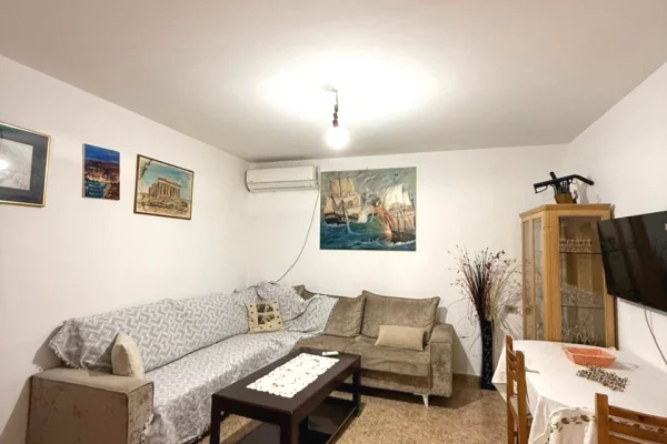 Shtepi me qera 1+1 ne Tirane - 350 Euro