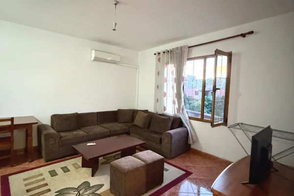 Shtepi me qera 1+1 ne Tirane - 45,000 Leke
