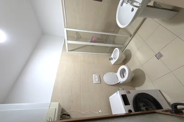 Shtepi me qera Apartament ne Tirane, 1+1, Mobilimi E mobiluar, Pagesa 45,000  Leke.