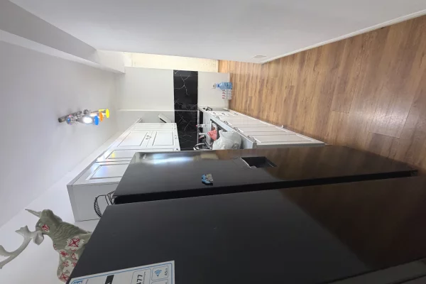 Shtepi me qera Apartament ne Tirane, 1+1, Mobilimi E mobiluar, Pagesa 40,000  Leke.