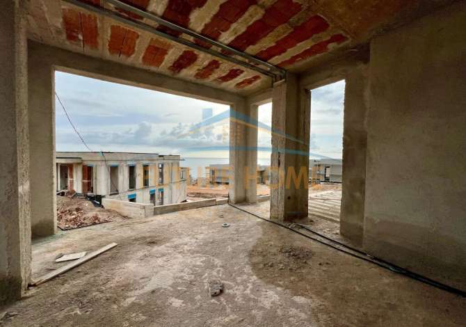 Shtepi ne shitje Vila Luksoze ne Vlore, 3+1, Mobilimi Bosh, pa mobiluar, Pagesa 1,200,000  Euro.