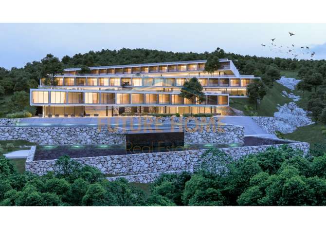 Shtepi ne shitje Vila Luksoze ne Vlore, 3+1, Mobilimi Bosh, pa mobiluar, Pagesa 1,200,000  Euro.