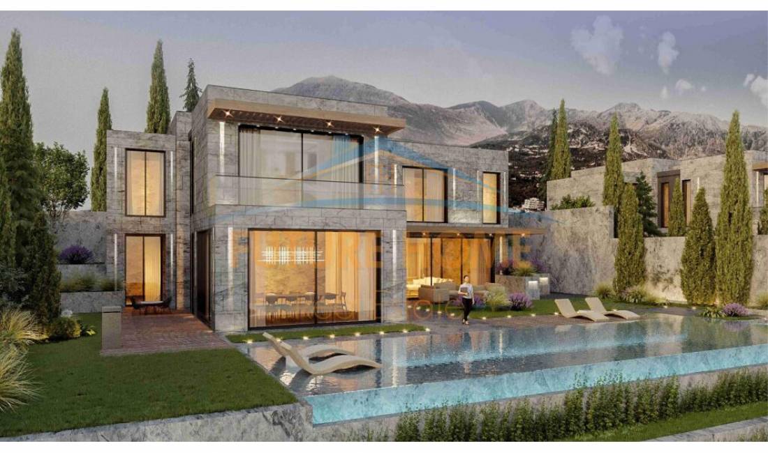 Shtepi ne shitje Vila Luksoze ne Vlore, 3+1, Mobilimi Bosh, pa mobiluar, Pagesa 1,200,000  Euro.