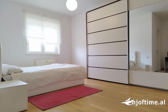 Shtepi me qera Apartament ne Tirane, 2+1, Mobilimi E mobiluar, Pagesa 850  Euro.