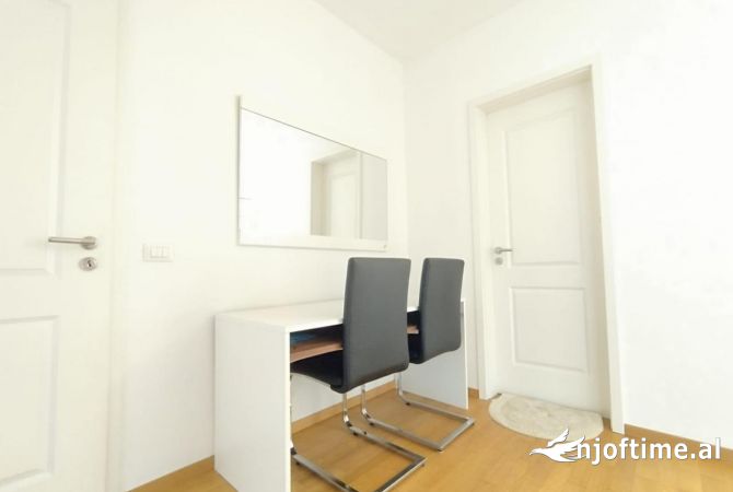 Shtepi me qera Apartament ne Tirane, 2+1, Mobilimi E mobiluar, Pagesa 850  Euro.