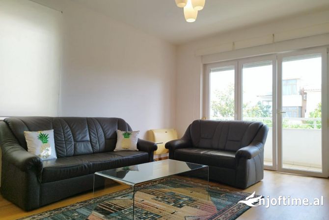 Shtepi me qera 2+1 ne Tirane - 850 Euro