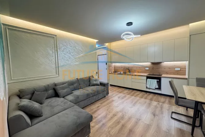 Shtepi ne shitje Apartament ne Tirane, 2+1, Mobilimi E mobiluar, Pagesa 210,000  Euro.