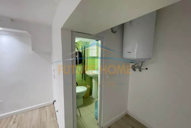 Qera, Ambient Biznesi, Rruga Vaso Pasha, Tiranë.