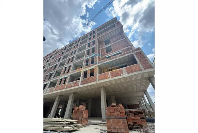 Shtepi ne shitje Apartament ne Tirane, 2+1, Mobilimi Bosh, pa mobiluar, Pagesa 90,000  Euro.