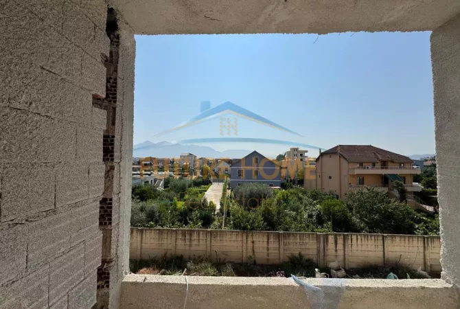 Shtepi ne shitje Apartament ne Tirane, 2+1, Mobilimi Bosh, pa mobiluar, Pagesa 90,000  Euro.