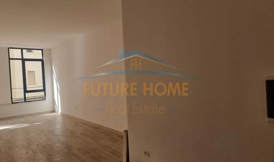 Qera, Zyre, Rruga Mine Peza, Tirane.