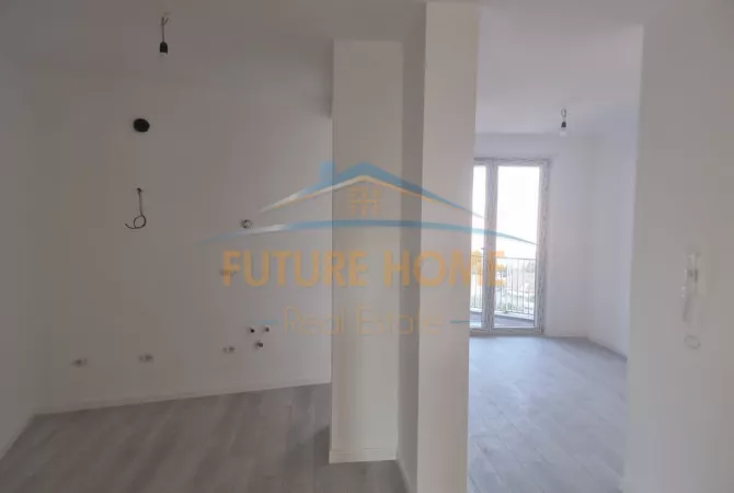 Apartment for rent in Tirana 2+1, Emty
