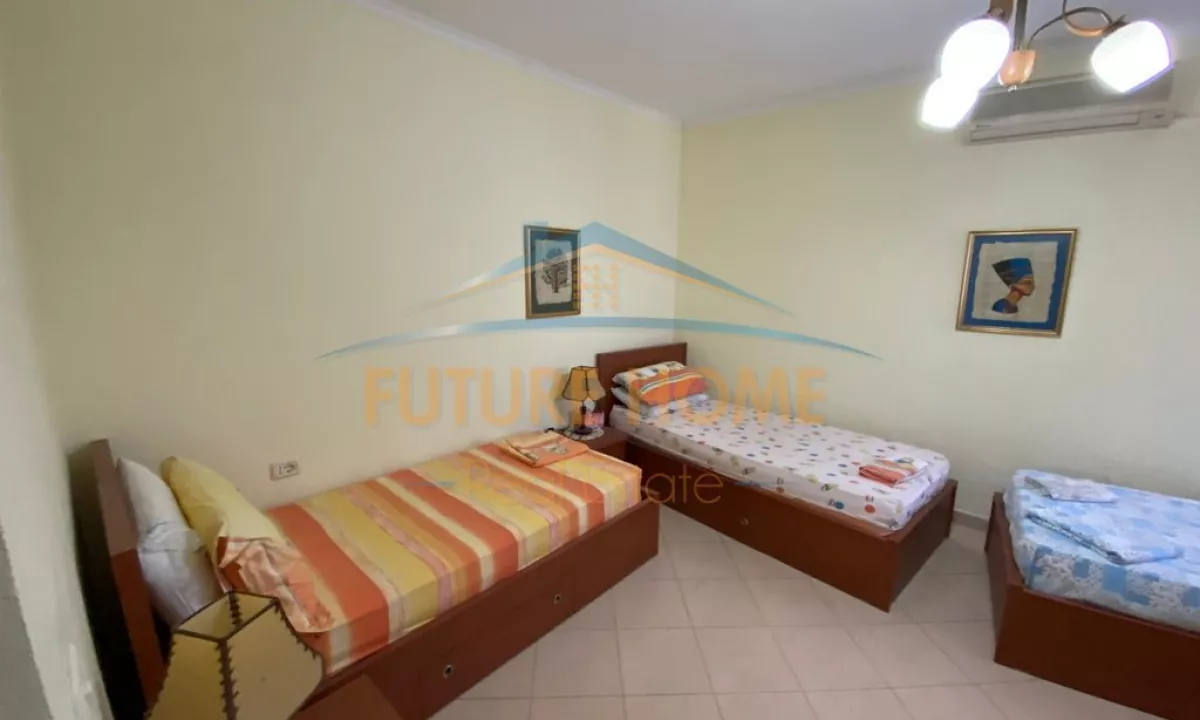 Shtepi ne shitje Apartament ne Durres, 2+1, Mobilimi E mobiluar, Pagesa 186,000  Euro.
