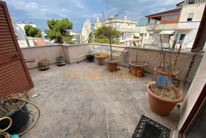 Shtepi ne shitje Apartament ne Durres, 2+1, Mobilimi E mobiluar, Pagesa 186,000  Euro.