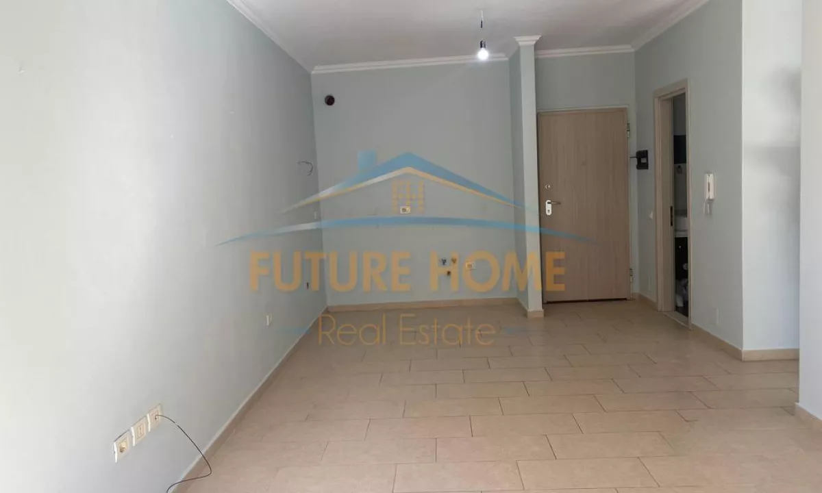 Shtepi me qera Apartament ne Tirane, 1+1, Mobilimi Pjeserisht e mobiluar, Pagesa 400  Euro.