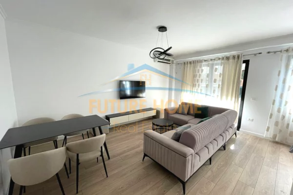 Shtepi me qera Apartament ne Tirane, 2+1, Mobilimi E mobiluar, Pagesa 800  Euro.