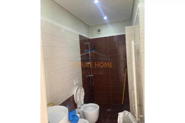 Shtepi me qera Apartament ne Tirane, 1+1, Mobilimi Pjeserisht e mobiluar, Pagesa 400  Euro.