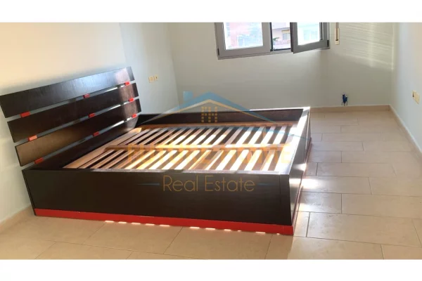 Shtepi me qera Apartament ne Tirane, 1+1, Mobilimi Pjeserisht e mobiluar, Pagesa 400  Euro.