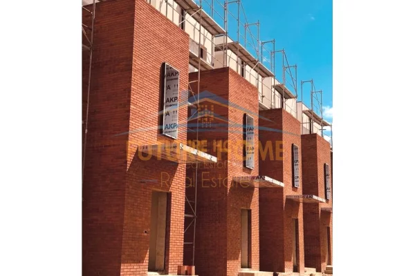 Shtepi ne shitje Vila Luksoze ne Tirane, 4+1, Mobilimi Bosh, pa mobiluar, Pagesa 11,000,000  Euro.