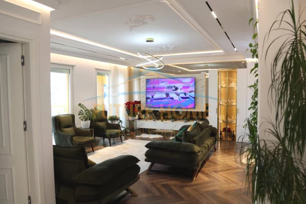 Apartment for sale in Tirana 4+1, Furnished