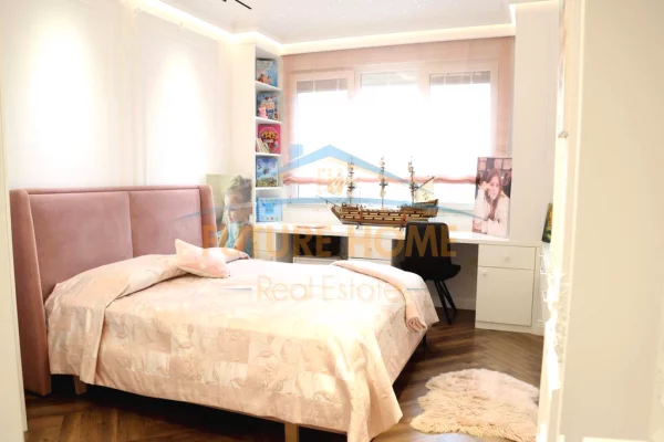 Apartment for sale in Tirana 4+1, Furnished