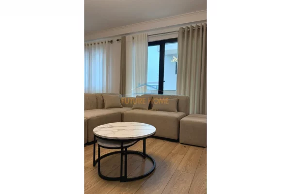 Shtepi me qera Apartament ne Tirane, 2+1, Mobilimi E mobiluar, Pagesa 800  Euro.