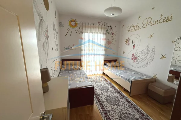Shtepi me qera Apartament ne Tirane, 2+1, Mobilimi E mobiluar, Pagesa 1,000  Euro.