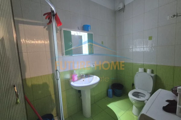 Shtepi ne shitje Apartament ne Tirane, 2+1, Mobilimi E mobiluar, Pagesa 250,000  Euro.