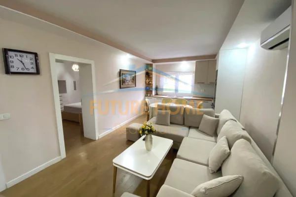 Appartamento in affitto a Tirana 1+1, Arredato