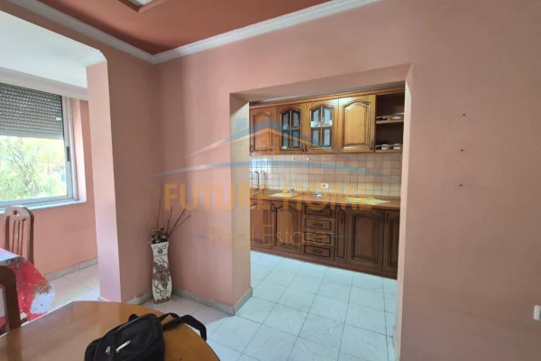 Shtepi me qera Apartament ne Tirane, 1+1, Mobilimi E mobiluar, Pagesa 470  Euro.