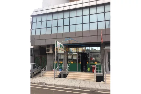 Shiten, 2 Ambiente biznesi, Vlore