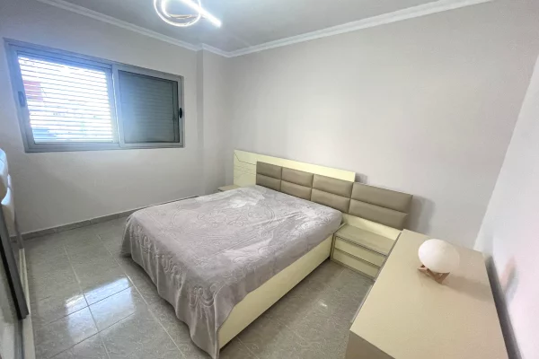 Shtepi ne shitje Apartament ne Tirane, 3+1, Mobilimi E mobiluar, Pagesa 310,000  Euro.
