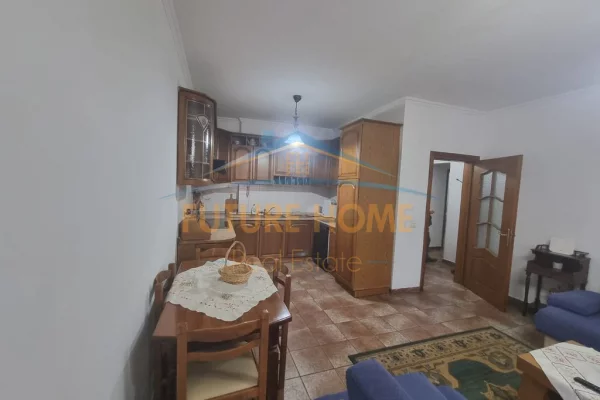 Shtepi me qera Apartament ne Tirane, 2+1, Mobilimi E mobiluar, Pagesa 60,000  Leke.