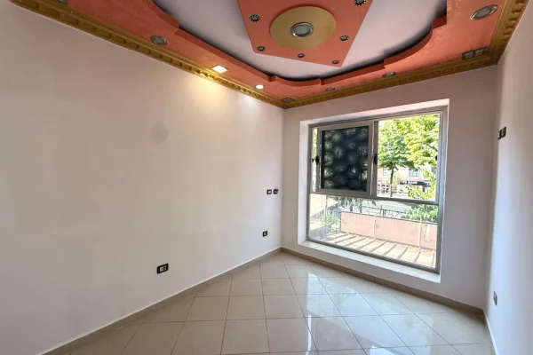 Shtepi ne shitje Apartament ne Tirane, 2+1, Mobilimi Bosh, pa mobiluar, Pagesa 22,000,000  Leke.