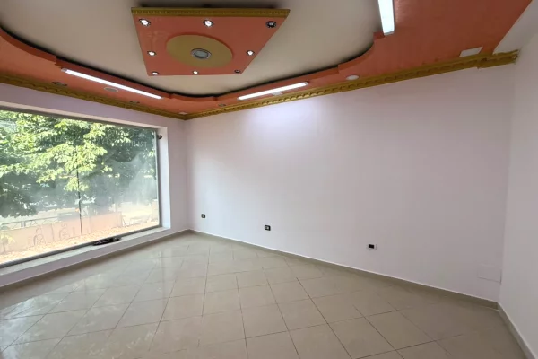 Shtepi ne shitje Apartament ne Tirane, 2+1, Mobilimi Bosh, pa mobiluar, Pagesa 22,000,000  Leke.