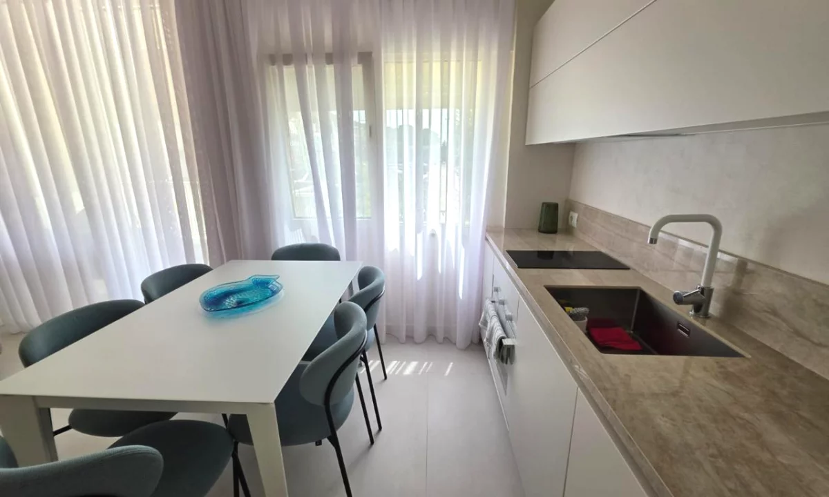 House for Sale Apartment in Durres, 1+1, Furniture Furnished, Payment 235,000  Euro.