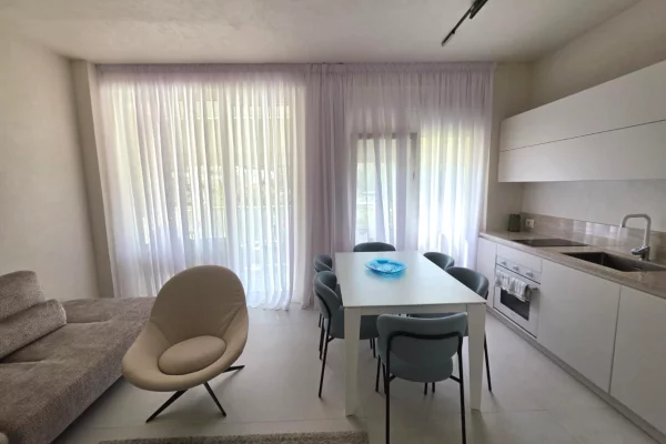 House for Sale Apartment in Durres, 1+1, Furniture Furnished, Payment 235,000  Euro.