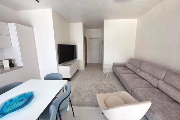 House for Sale Apartment in Durres, 1+1, Furniture Furnished, Payment 235,000  Euro.