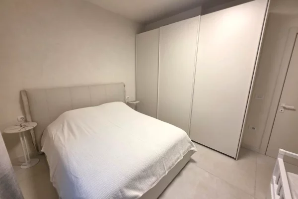 House for Sale Apartment in Durres, 1+1, Furniture Furnished, Payment 235,000  Euro.