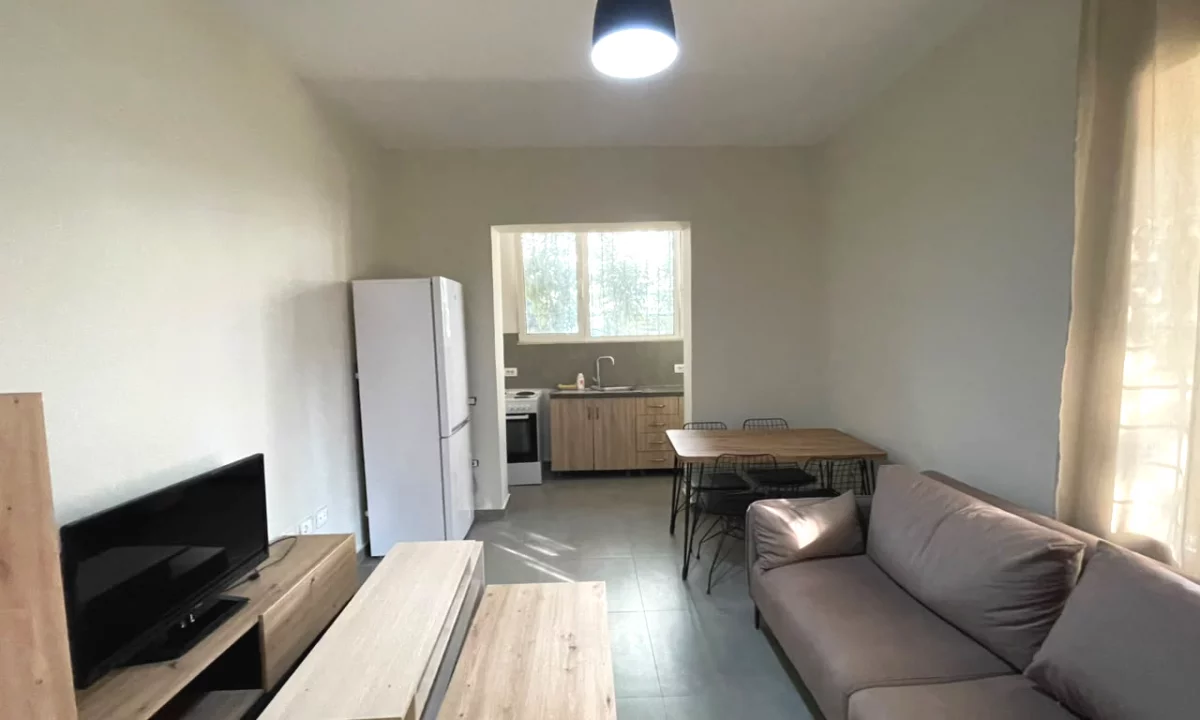 House for Sale Apartment in Tirana, 2+1, Furniture Furnished, Payment 135,000  Euro.