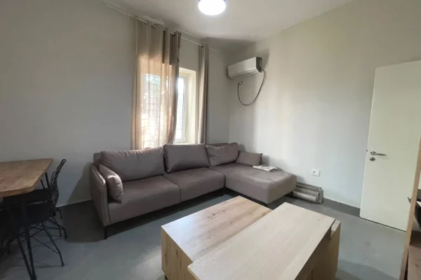 House for Sale Apartment in Tirana, 2+1, Furniture Furnished, Payment 135,000  Euro.