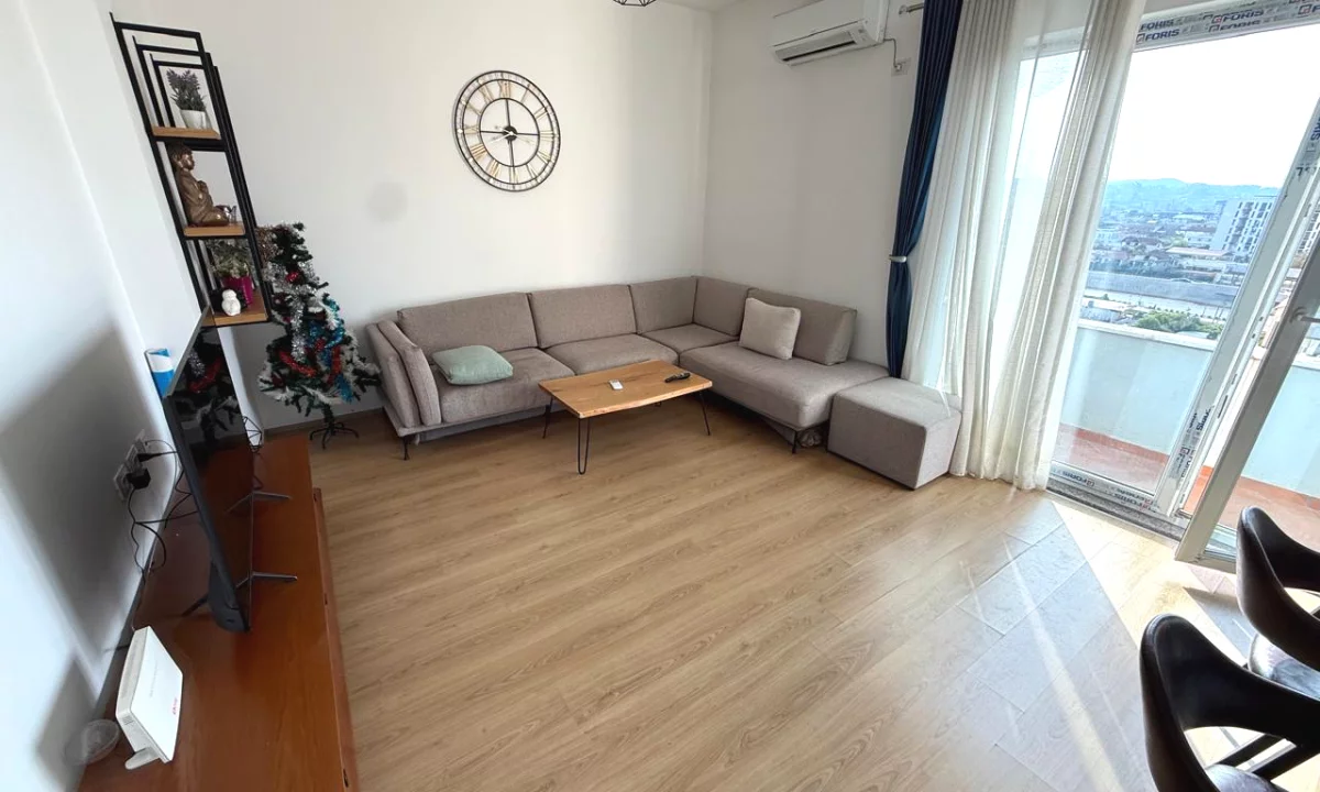 Shtepi me qera Apartament ne Tirane, 2+1, Mobilimi E mobiluar, Pagesa 800  Euro.
