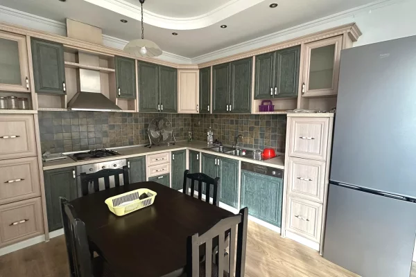 Shtepi ne shitje Apartament ne Tirane, 2+1, Mobilimi E mobiluar, Pagesa 220,000  Euro.