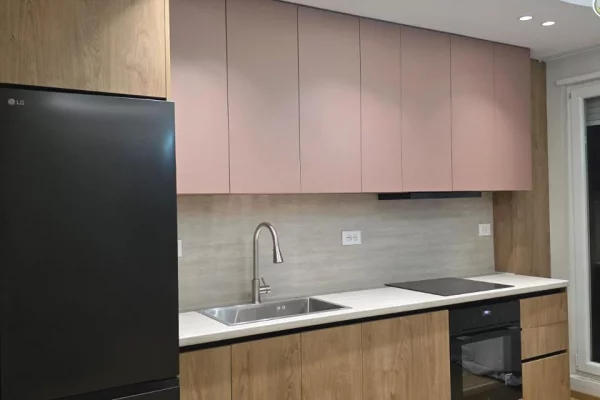 Shtepi ne shitje Penthose(kati i fundit panoramik) ne Tirane, 2+1, Mobilimi E mobiluar, Pagesa 320,000  Euro.