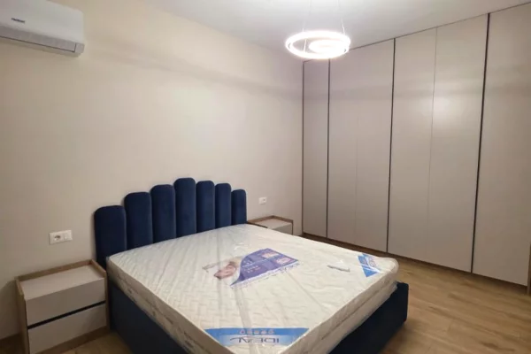 Shtepi ne shitje Penthose(kati i fundit panoramik) ne Tirane, 2+1, Mobilimi E mobiluar, Pagesa 320,000  Euro.