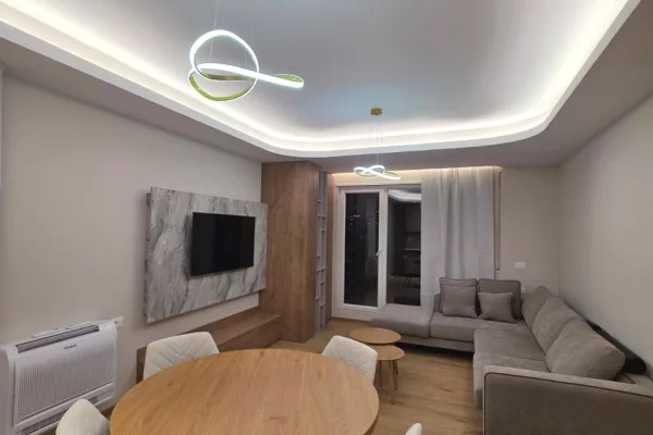Shtepi ne shitje Penthose(kati i fundit panoramik) ne Tirane, 2+1, Mobilimi E mobiluar, Pagesa 320,000  Euro.
