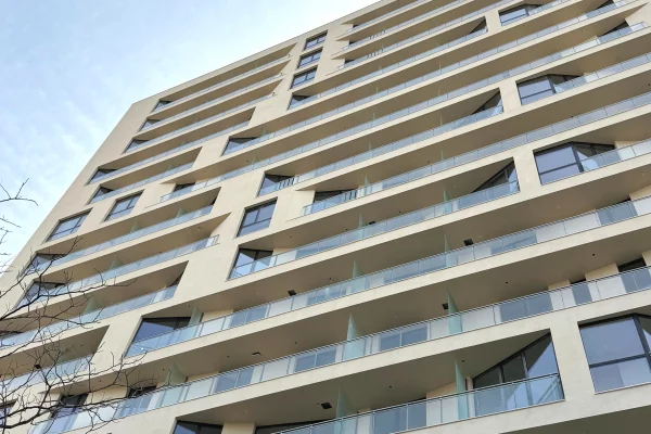 Shtepi ne shitje Apartament ne Tirane, 1+1, Mobilimi Bosh, pa mobiluar, Pagesa 203,000  Euro.