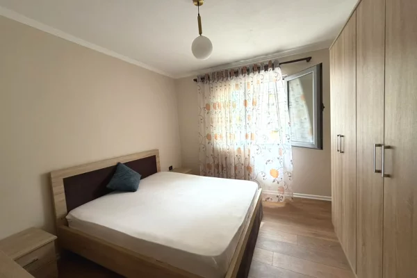 Shtepi ne shitje Apartament ne Tirane, 1+1, Mobilimi E mobiluar, Pagesa 11,700,000  Leke.