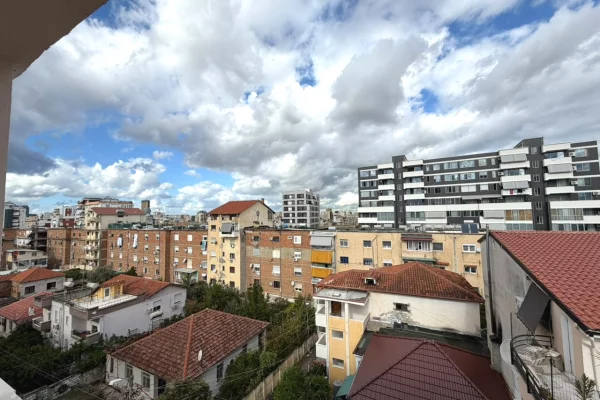 Shtepi ne shitje Apartament ne Tirane, 1+1, Mobilimi Bosh, pa mobiluar, Pagesa 12,700,000  Leke.