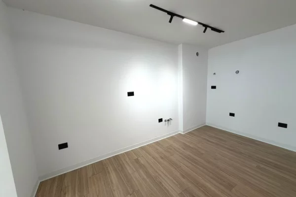 Shtepi ne shitje Apartament ne Tirane, 1+1, Mobilimi Bosh, pa mobiluar, Pagesa 12,700,000  Leke.